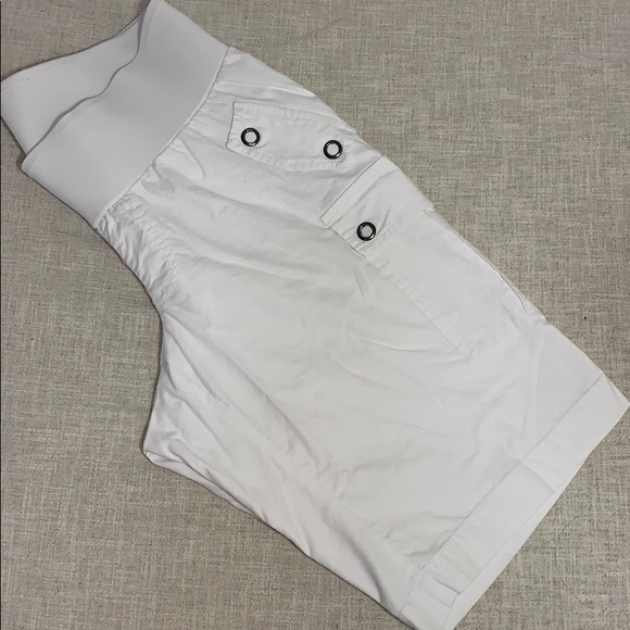 A PEA IN THE POD- Maternity Bermuda - Picture 3 of 7